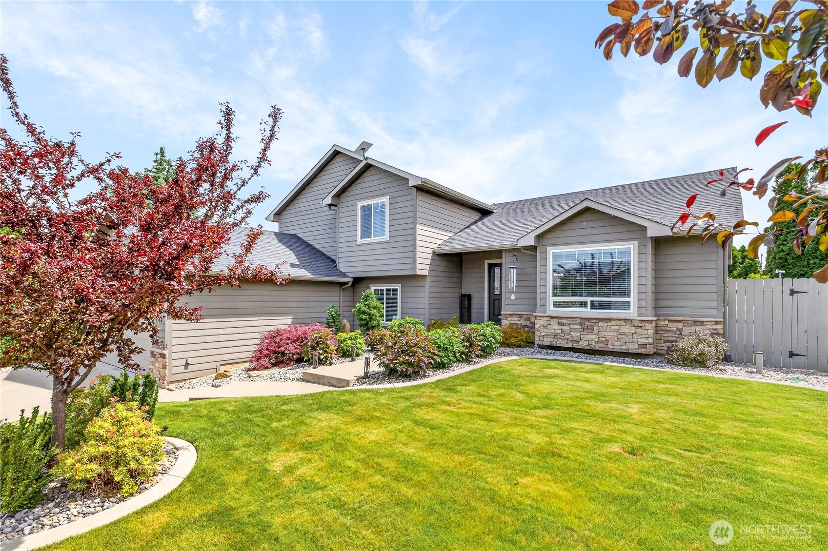 1453 Copper Loop