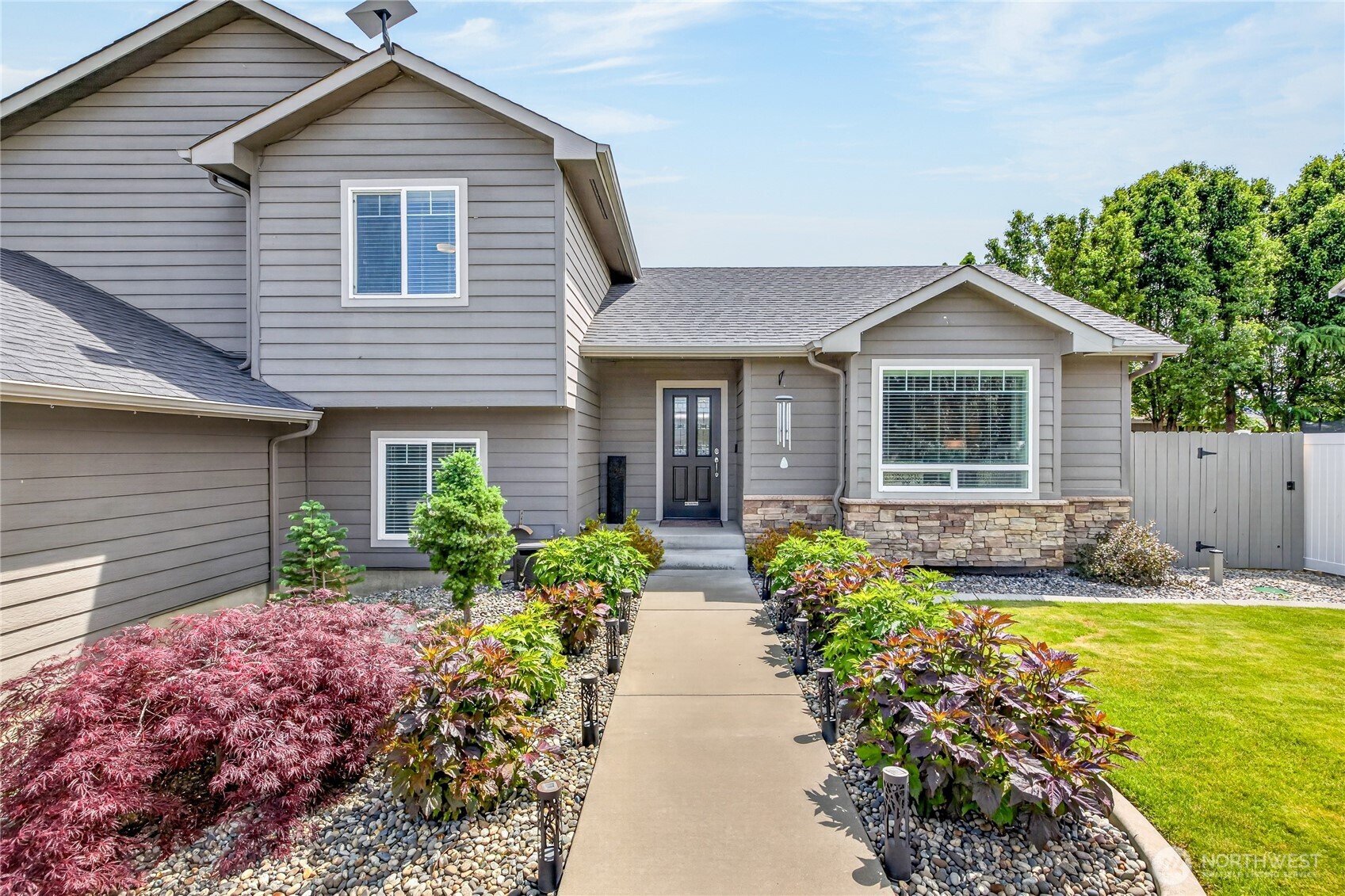 1453 Copper Loop