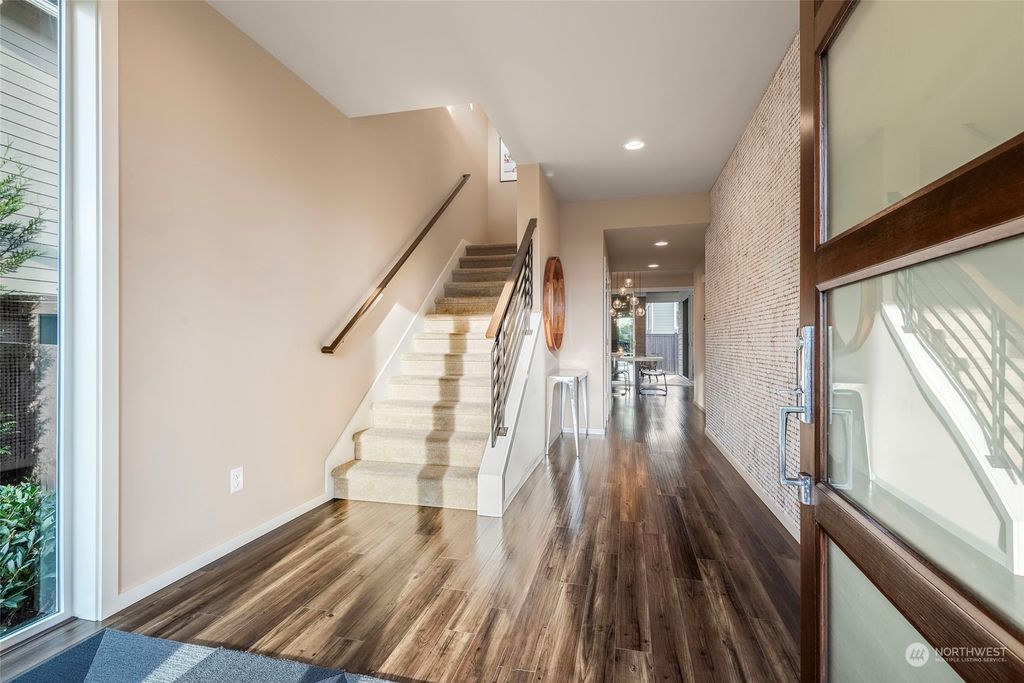 Photo of 3944 NE 24th Court, Renton, WA 98056 (MLS # 2297796)