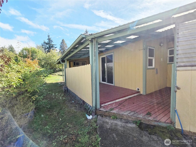 425 Sunnyhill Road W