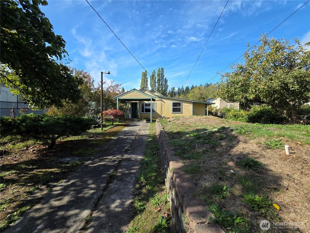 Photo of 425 Sunnyhill Road W, Bremerton, WA 98312 (MLS # 2594151)