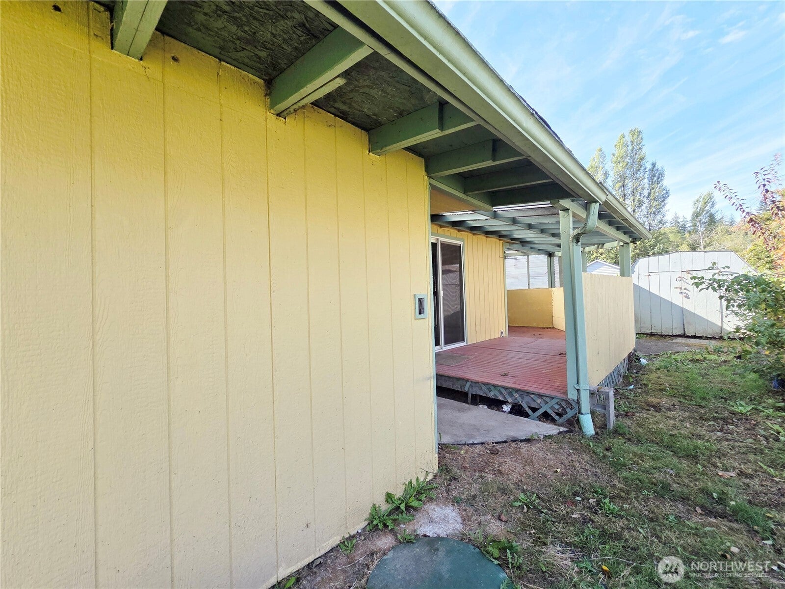 425 Sunnyhill Road W