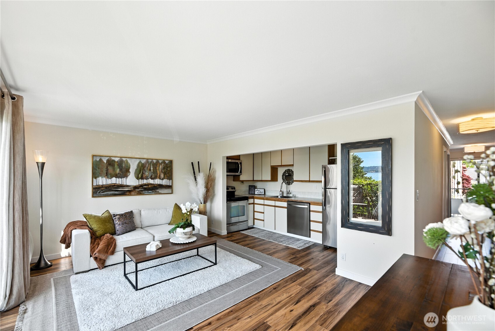 201 2nd Street S 212