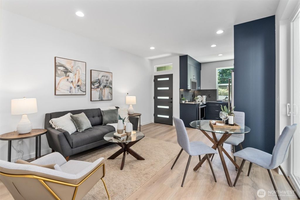 Photo of 10736 Interlake Avenue N, Seattle, WA 98133 (MLS # 2472798)