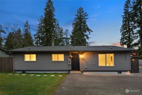 Photo of 11622 35th Avenue SE, Everett, WA 98208 (MLS # 2201809)