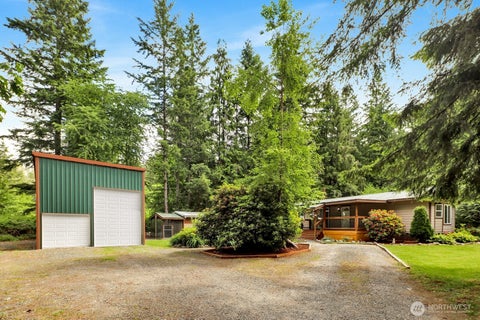 Photo of 7994 Oregon Trail, Maple Falls, WA 98266 (MLS # 2541700)