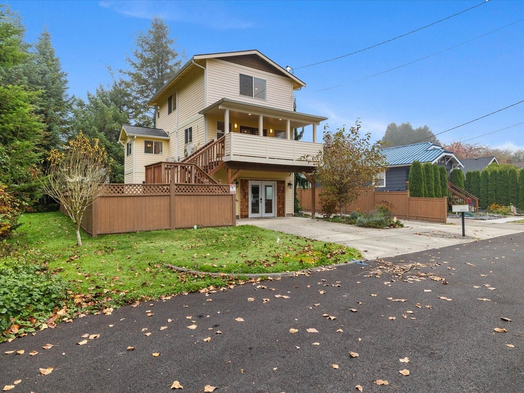 Photo of 38322 SE Maple Street, Snoqualmie, WA 98065 (MLS # 2593781)