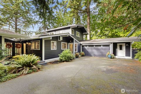 11925 Manzanita Lane NE Bainbridge Island WA 98110