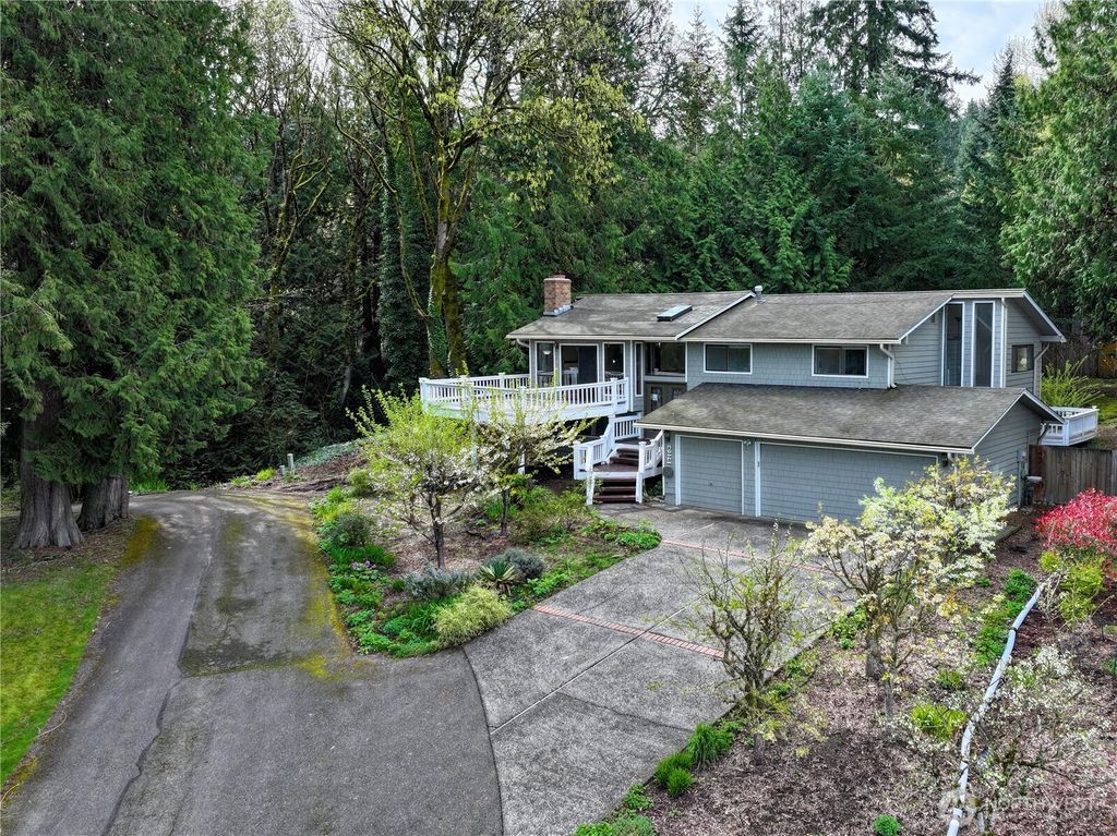 Photo of 17103 SE 41st Street, Bellevue, WA 98008 (MLS # 2355676)