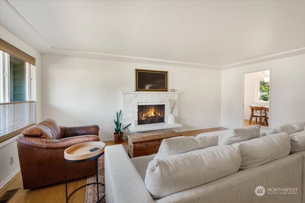 Photo of 18629 66th Avenue W, Lynnwood, WA 98037 (MLS # 2274531)