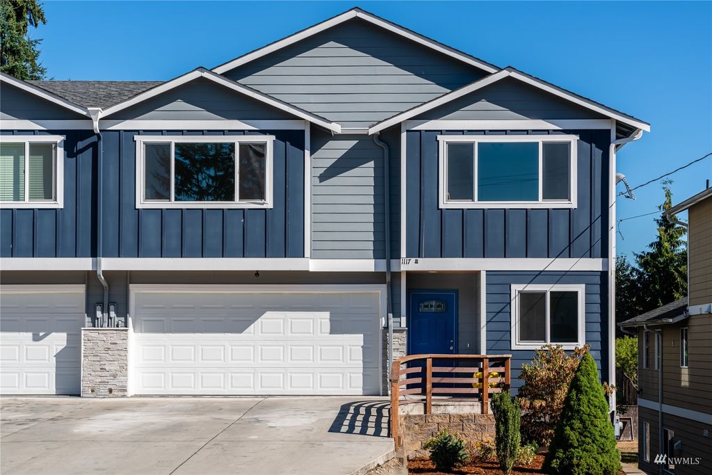 Photo of 1117 130th Street SE #B, Everett, WA 98208 (MLS # 1989677)