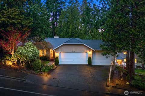 Photo of 22706 NE 12th Place, Sammamish, WA 98074 (MLS # 2492206)
