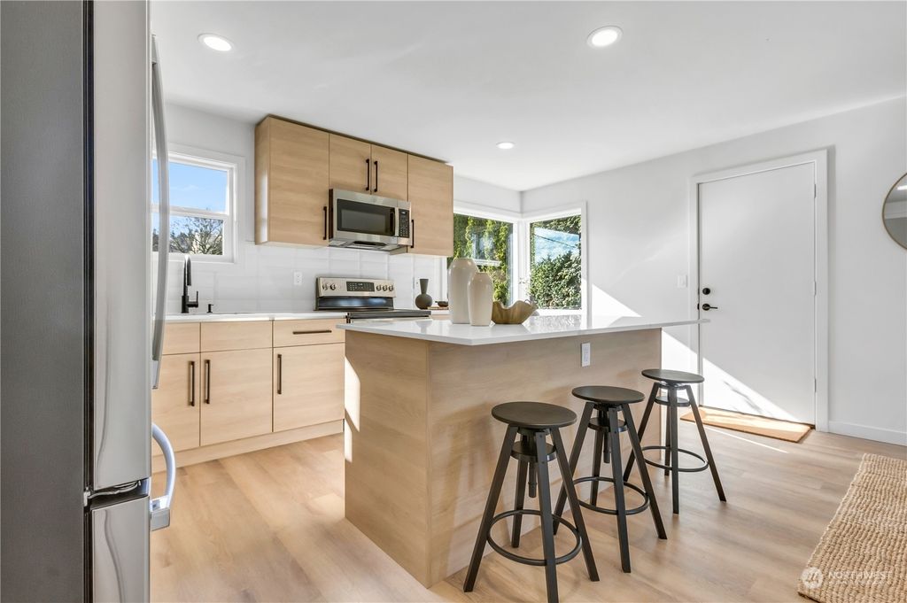 Photo of 7920 S 112th Street, Seattle, WA 98178 (MLS # 2203521)