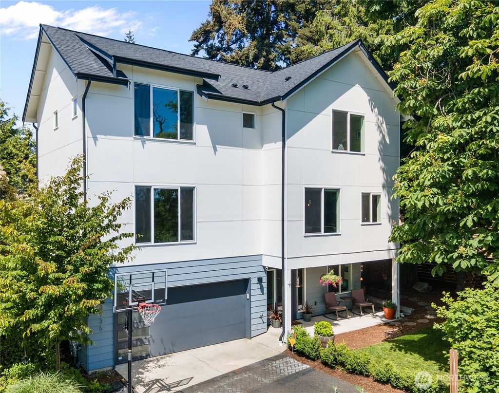Photo of 2736 SW Holden Street, Seattle, WA 98126 (MLS # 2382340)
