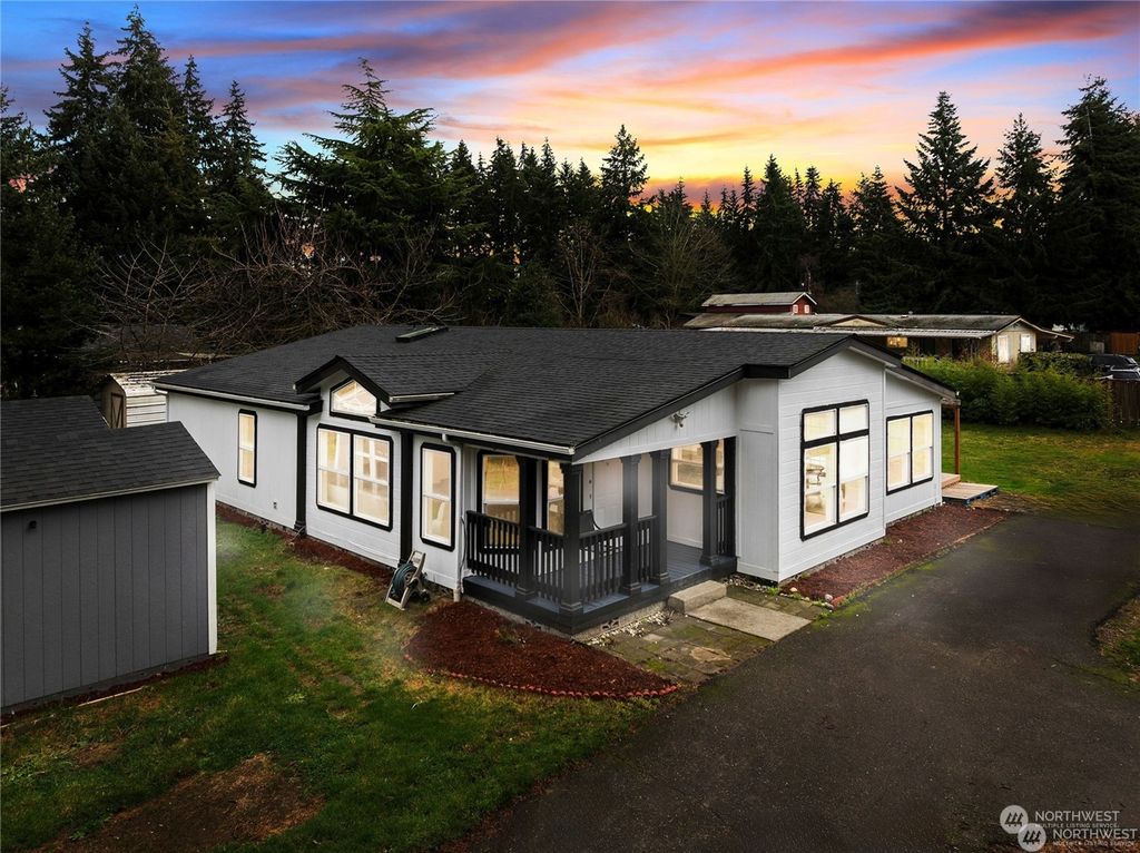 Photo of 34114 35th Avenue SW, Federal Way, WA 98023 (MLS # 2321950)