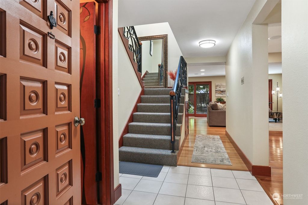 Photo of 1532 NW 195th Street #10, Shoreline, WA 98177 (MLS # 2266174)