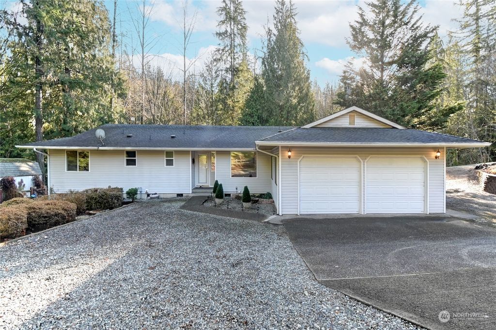 Photo of 12821 189th Drive SE, Snohomish, WA 98290 (MLS # 2028984)
