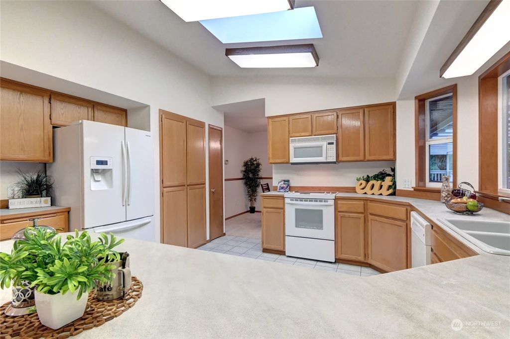 Photo of 12821 189th Drive SE, Snohomish, WA 98290 (MLS # 2028984)