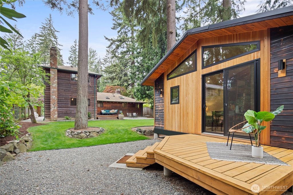 Photo of 16044 33rd Avenue NE, Lake Forest Park, WA 98155 (MLS # 2377699)