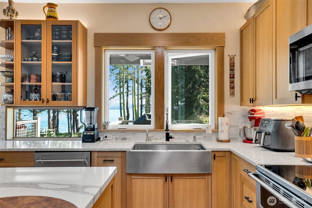 listing image 9365830848695965651
