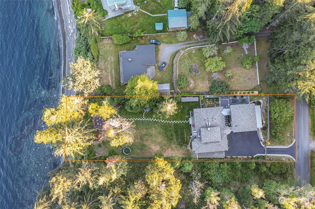 listing image 9369643735347533185