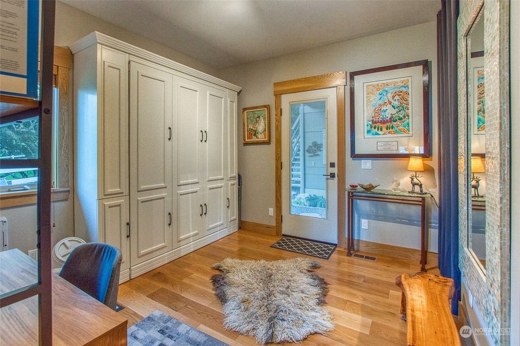 listing image 9363069639115679019