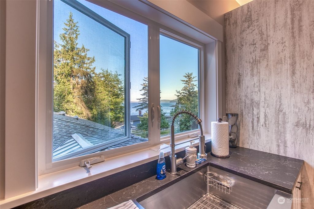 listing image 9367580651179481872