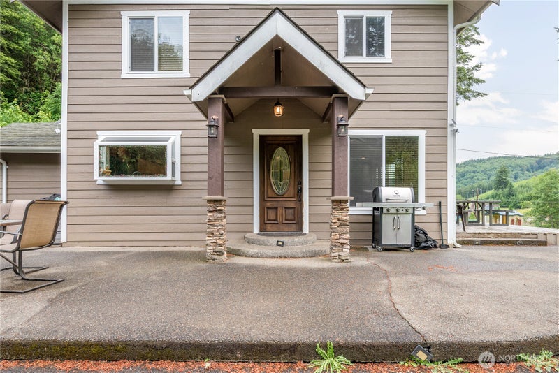 1430 Hazel Dell