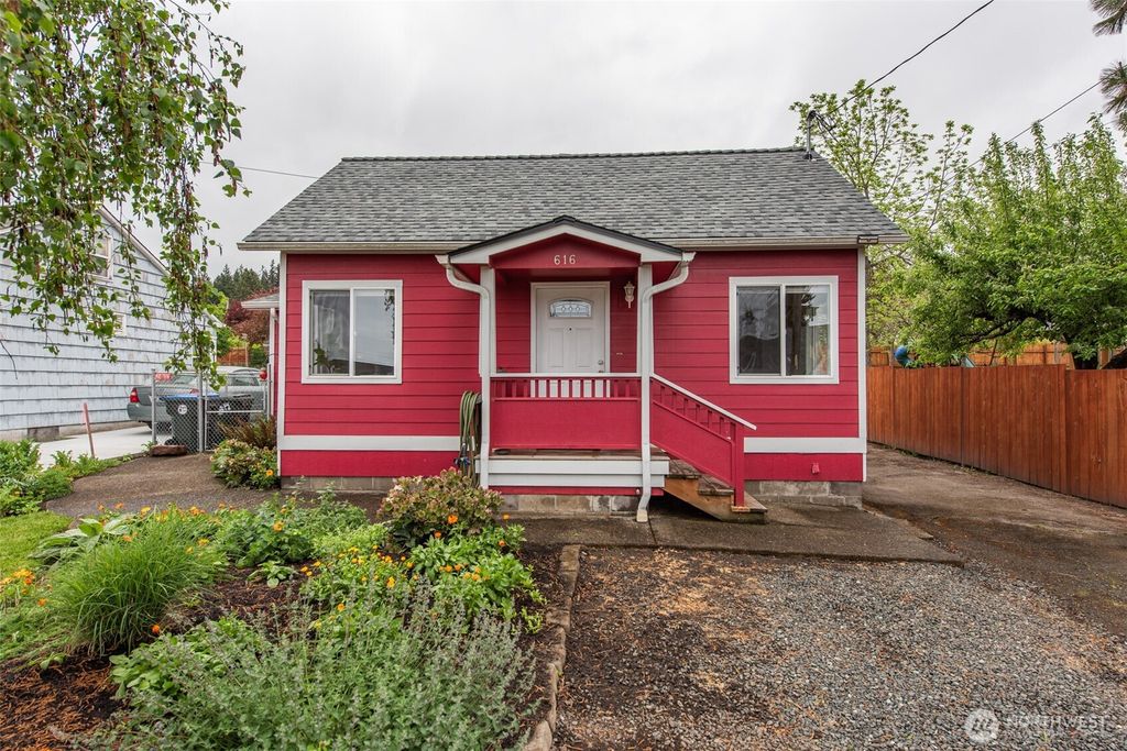 Photo of 616 E Lopez Avenue, Port Angeles, WA 98362 (MLS # 2520413)