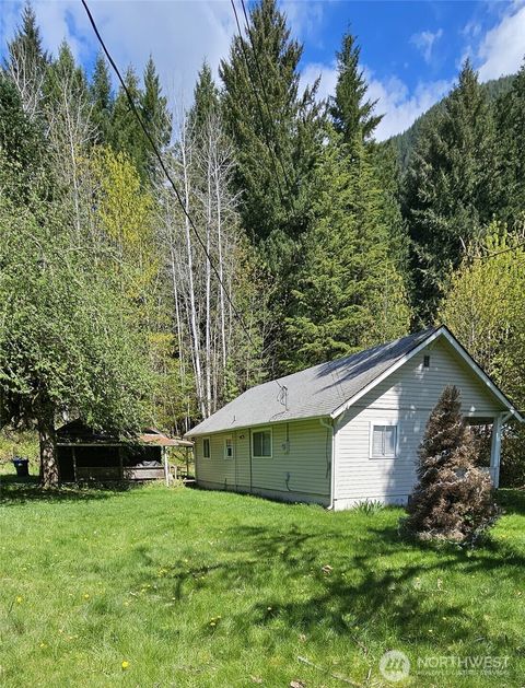 941 Silverbrook Road Randle WA 98377