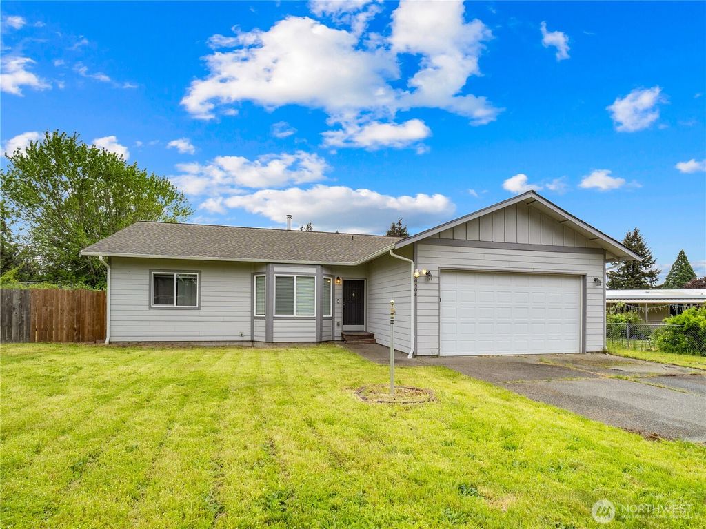 Photo of 16508 Suntree Court SE, Yelm, WA 98597 (MLS # 2523700)