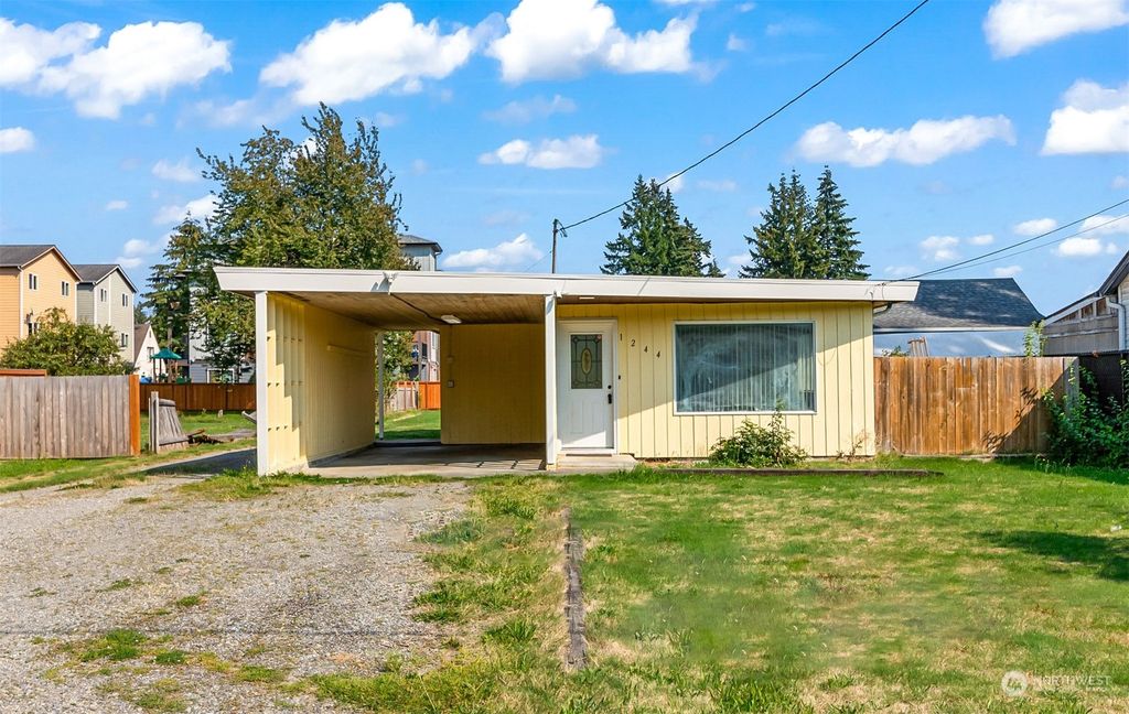 Photo of 1244 Ash Avenue, Marysville, WA 98270 (MLS # 2295795)