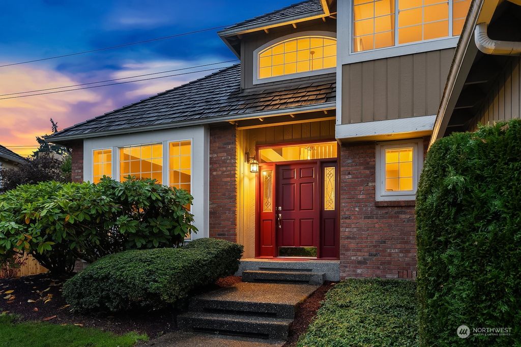 Photo of 13239 NE 145th Place, Woodinville, WA 98072 (MLS # 2167161)