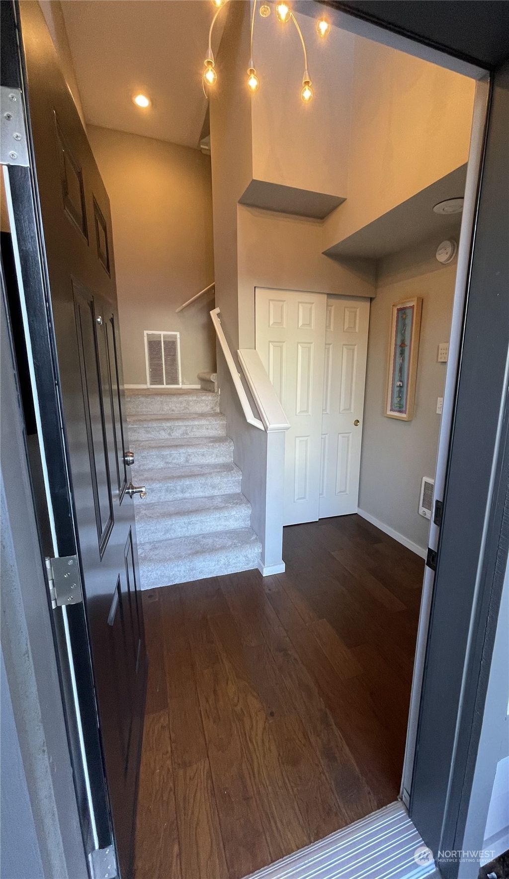 Photo of 3752 257th Avenue SE, Sammamish, WA 98029 (MLS # 2046093)