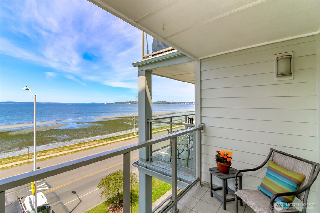 Photo of 1526 Alki Avenue SW #303, Seattle, WA 98116 (MLS # 2381463)