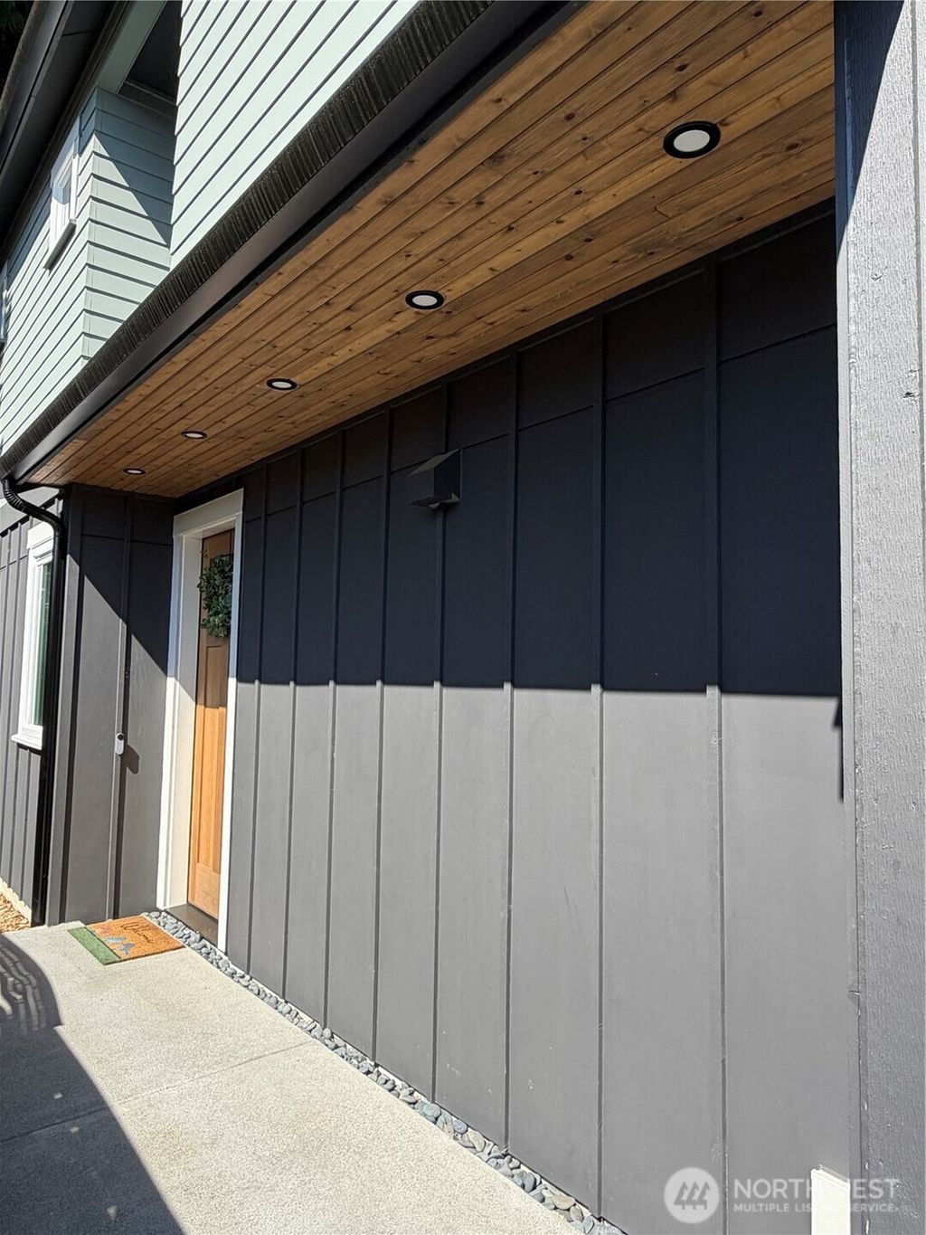 Photo of 13010 NE 113th Street #2, Kirkland, WA 98033 (MLS # 2499384)