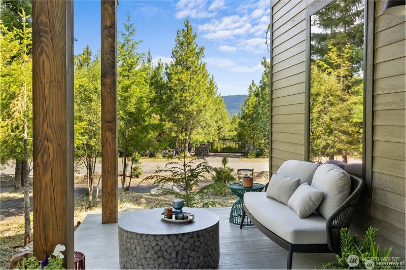 21 Riverbend Loop