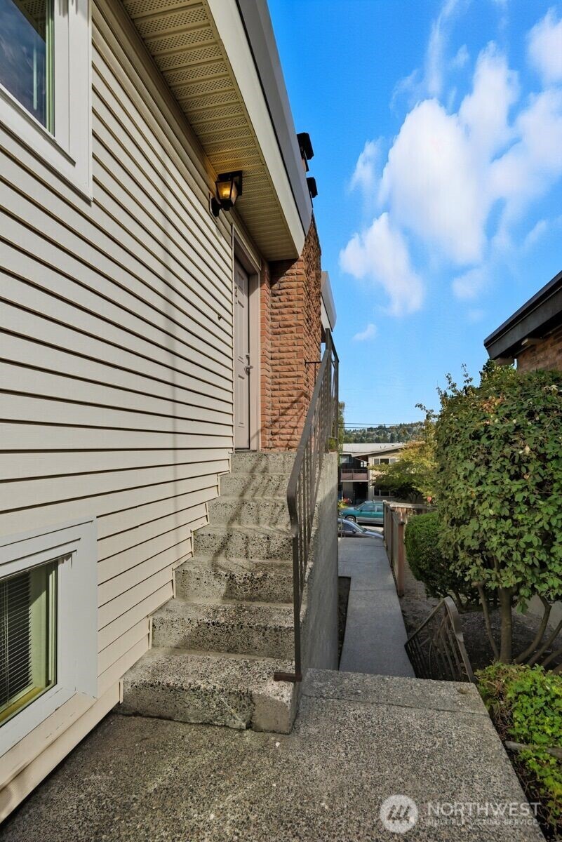 605 W Emerson Street