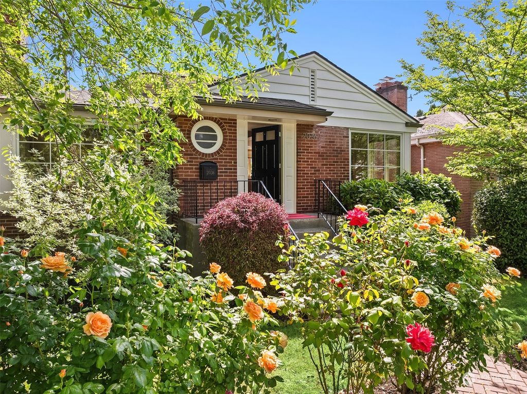 Photo of 2036 McGilvra Boulevard E, Seattle, WA 98112 (MLS # 2236473)