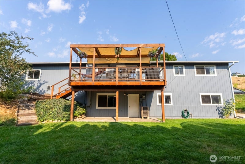 948 N 4th Ave