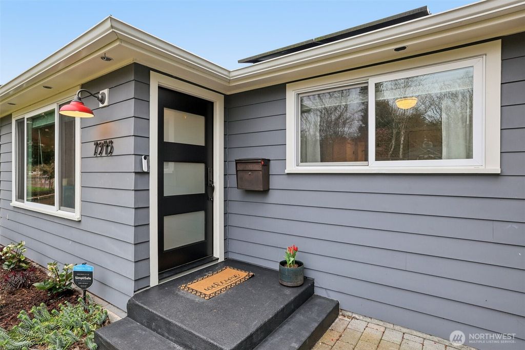 Photo of 7945 17th Avenue SW, Seattle, WA 98106 (MLS # 2480603)