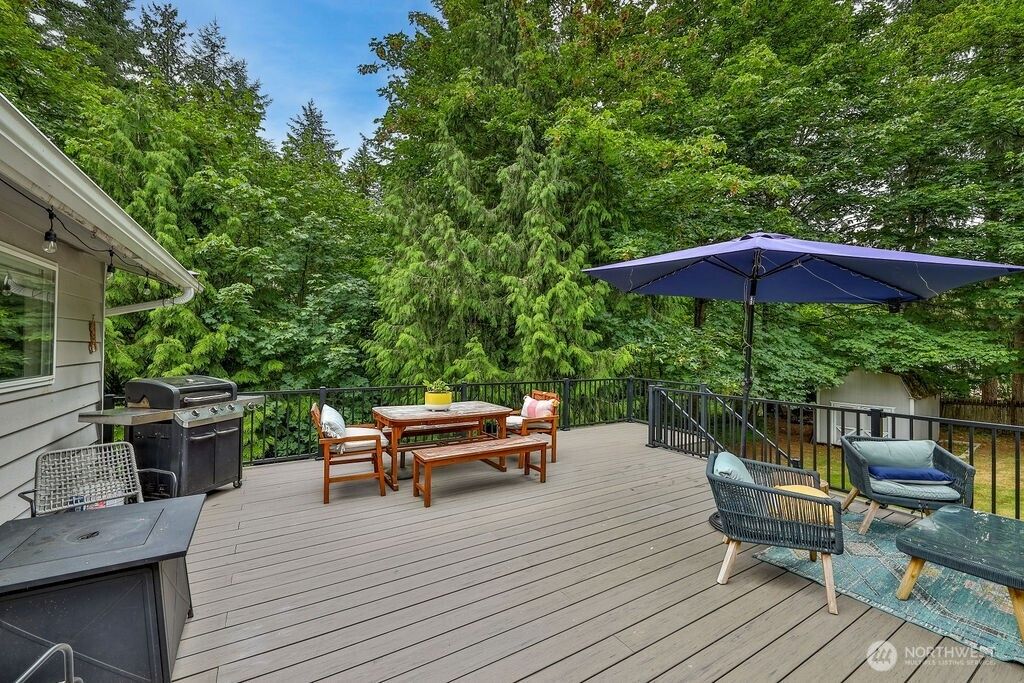 Photo of 15572 206th Avenue SE, Renton, WA 98059 (MLS # 2406035)