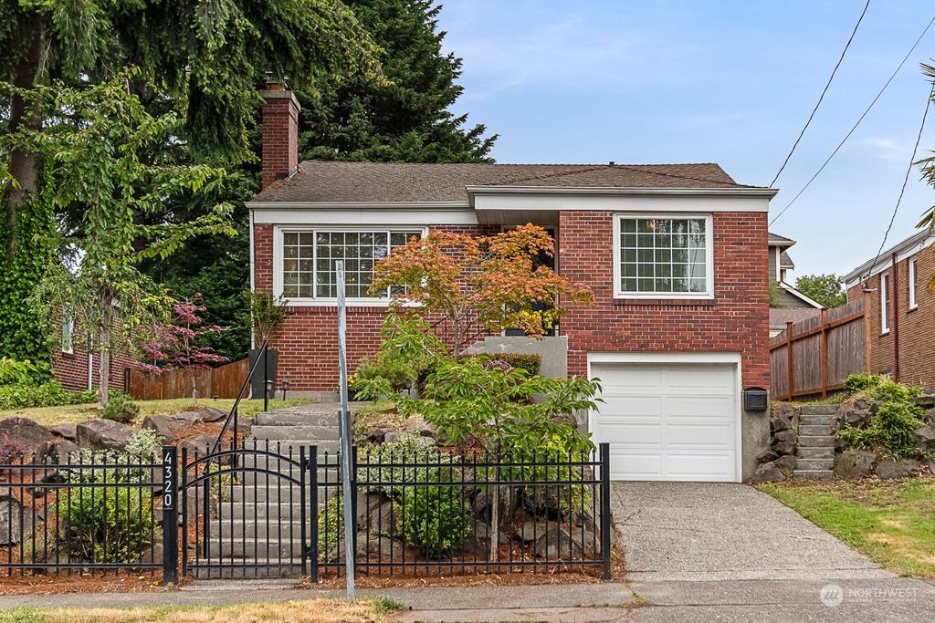 Photo of 4320 NE 65th Street, Seattle, WA 98115 (MLS # 2252336)