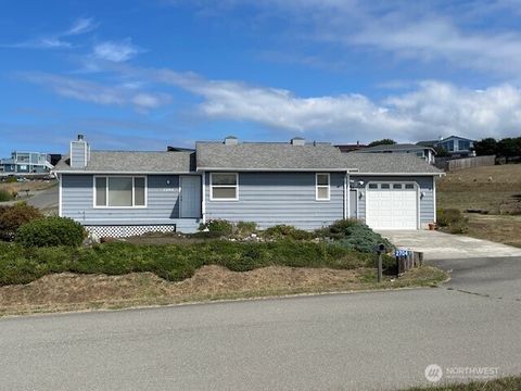 Photo of 2704 El Oceana Street, Coupeville, WA 98239 (MLS # 2444404)