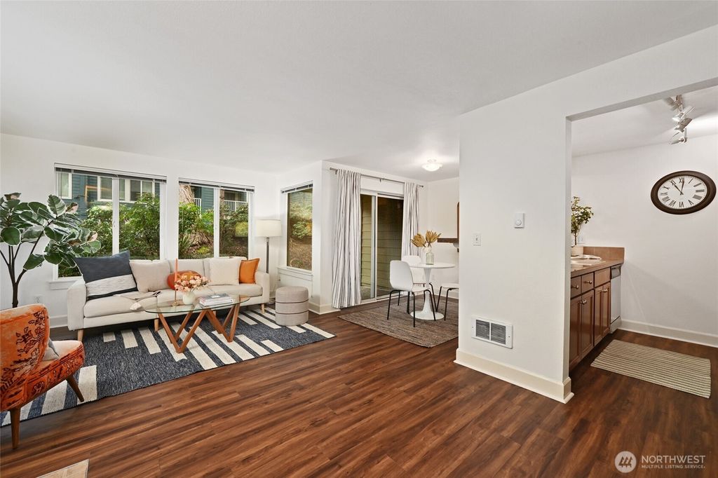 Photo of 300 N 130th Street #4104, Seattle, WA 98133 (MLS # 2343144)