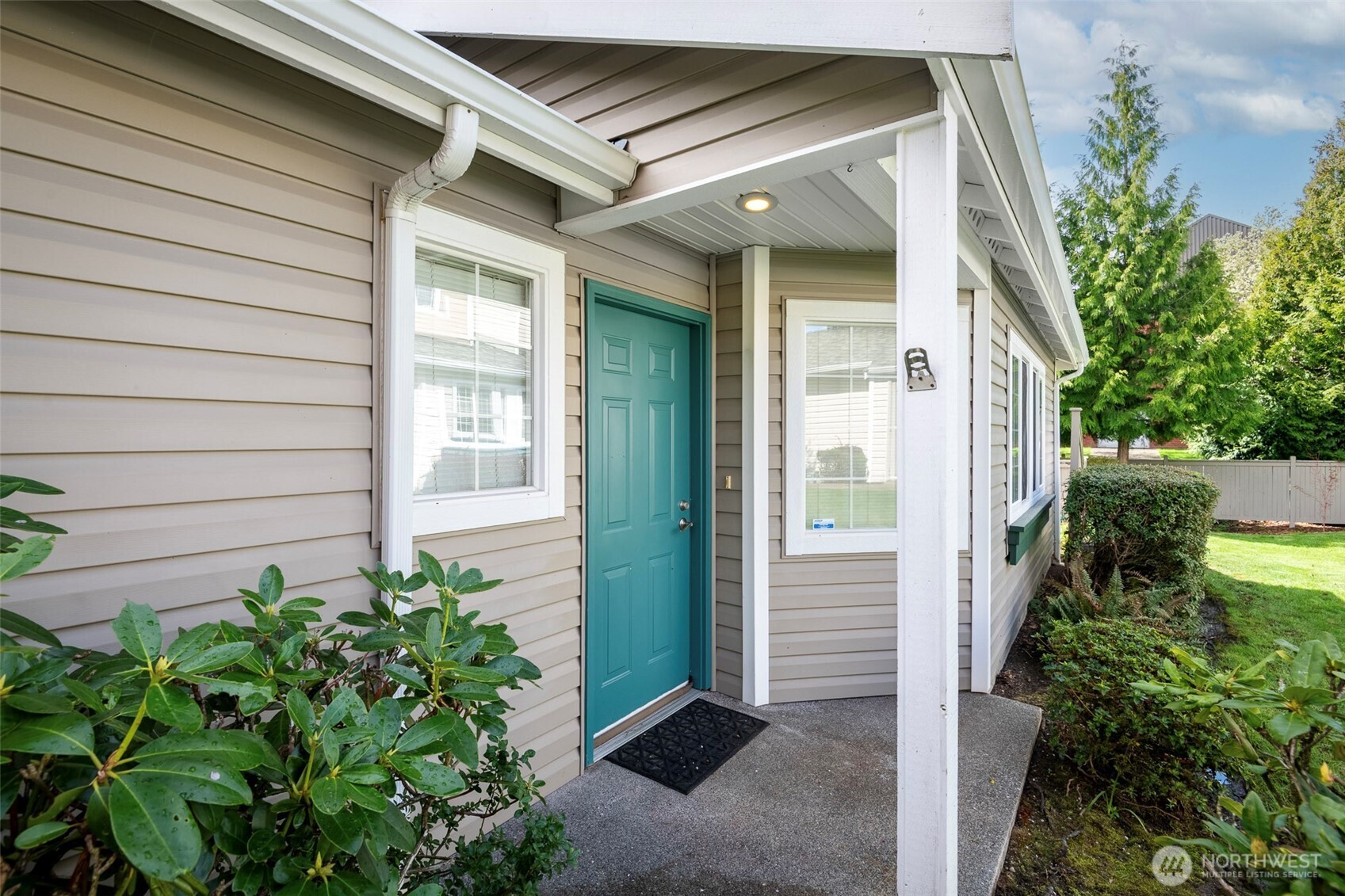 4802 Nassau Avenue NE 45