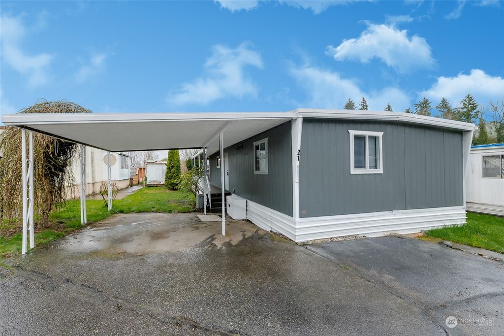 Photo of 25739 135th Avenue SE #21, Kent, WA 98042 (MLS # 2060018)