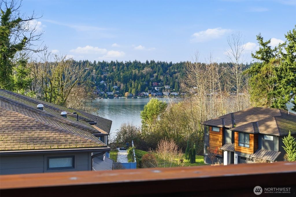 Photo of 11087 SE 62nd Place, Bellevue, WA 98006 (MLS # 2485732)