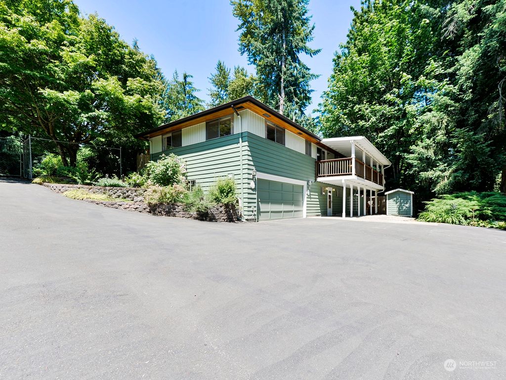 Photo of 13425 180th Avenue SE, Renton, WA 98059 (MLS # 2131994)