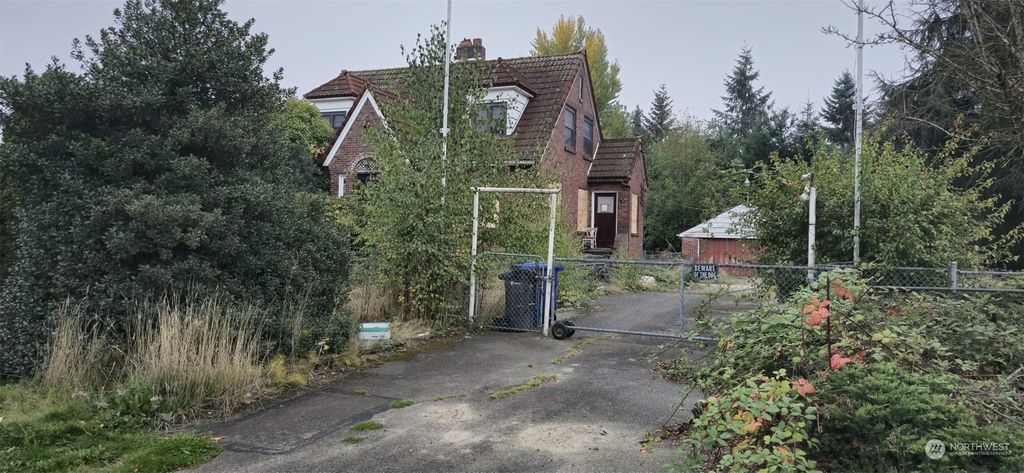 Photo of 2857 S 152nd Street, SeaTac, WA 98188 (MLS # 2299080)